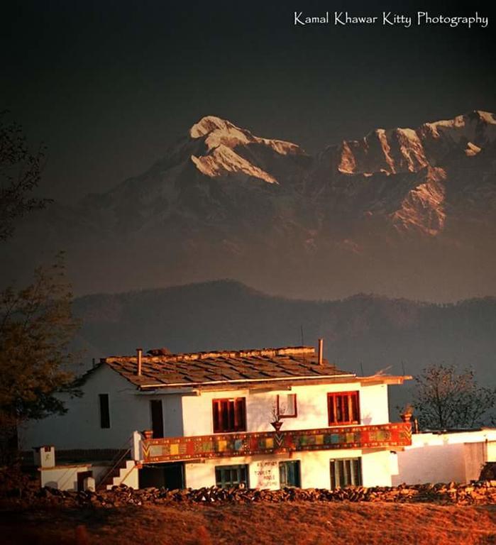 Ram Singh Mehra Guest House Алмора Экстерьер фото